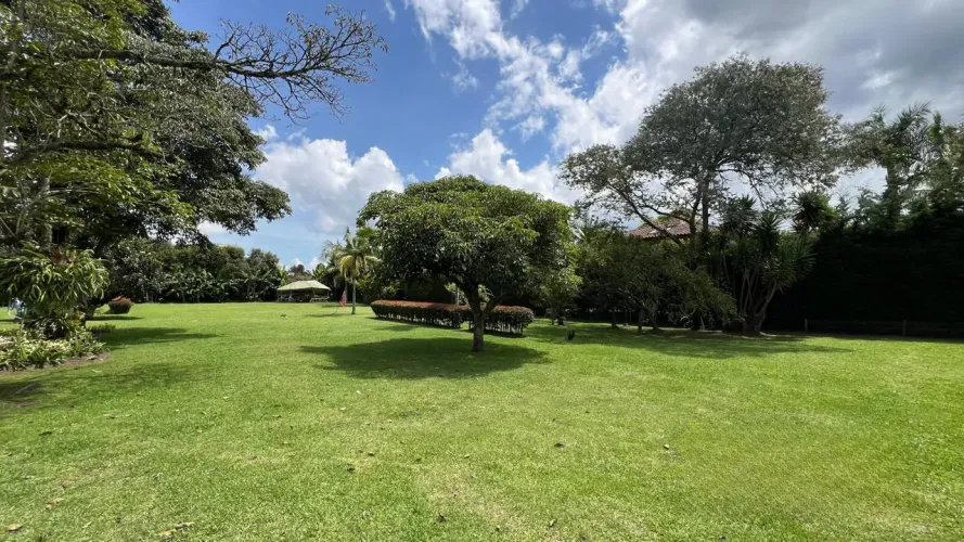 Casa de 4 alcobas en venta en Llano Grande, Rionegro · foto 16 de 24