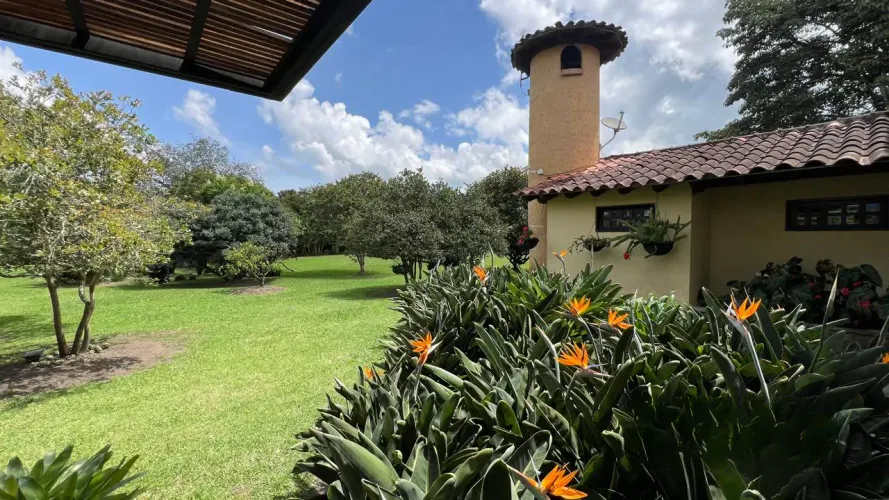 Casa de 4 alcobas en venta en Llano Grande, Rionegro · foto 17 de 24