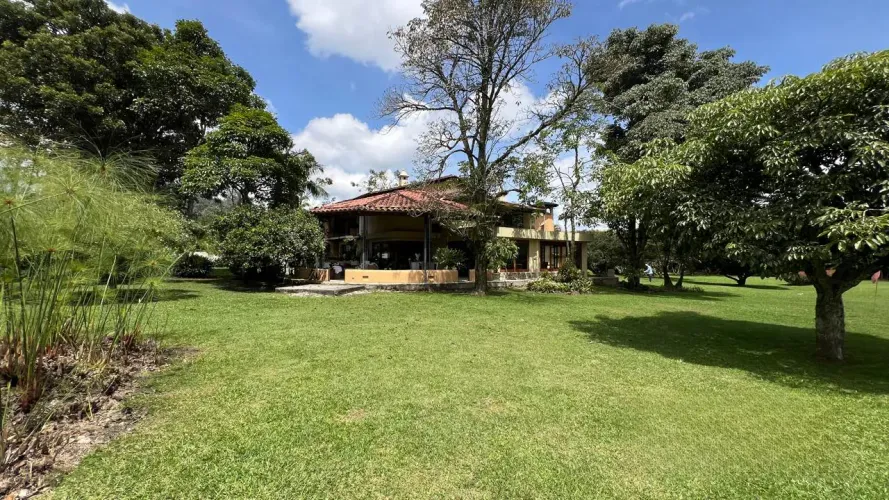 Casa de 4 alcobas en venta en Llano Grande, Rionegro · foto 20 de 24