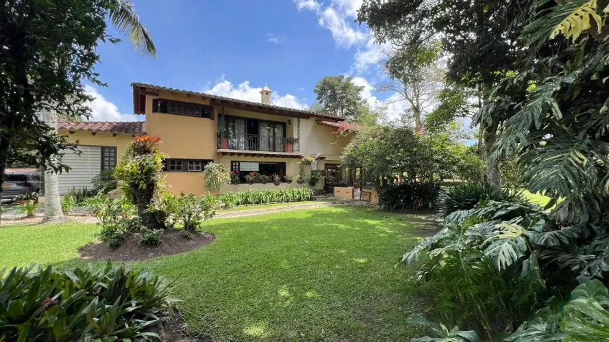 Casa de 4 alcobas en venta en Llano Grande, Rionegro · foto 22 de 24
