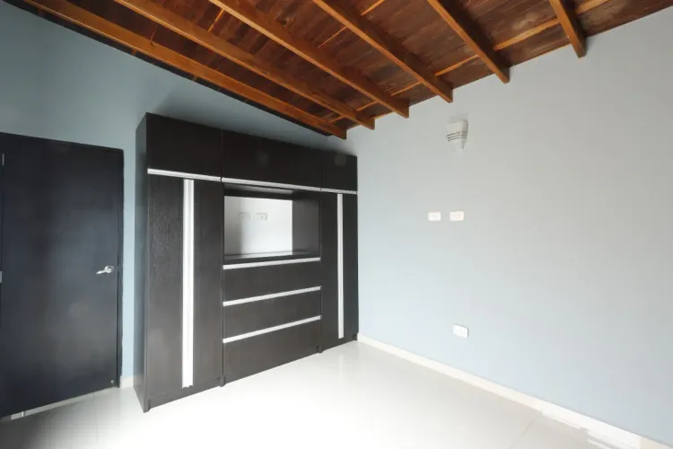 Apartamento de 4 alcobas en venta en Lorena, Medellín, 134 m² · foto 8 de 15