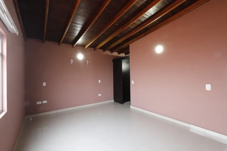 Apartamento de 4 alcobas en venta en Lorena, Medellín, 134 m² · foto 12 de 15