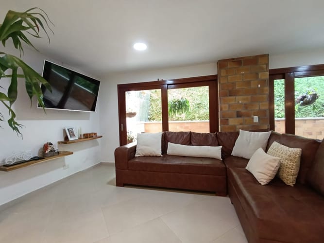 Casa de 3 alcobas en venta en Loma De La Doctora, Sabaneta, 323 m² · foto 7 de 18