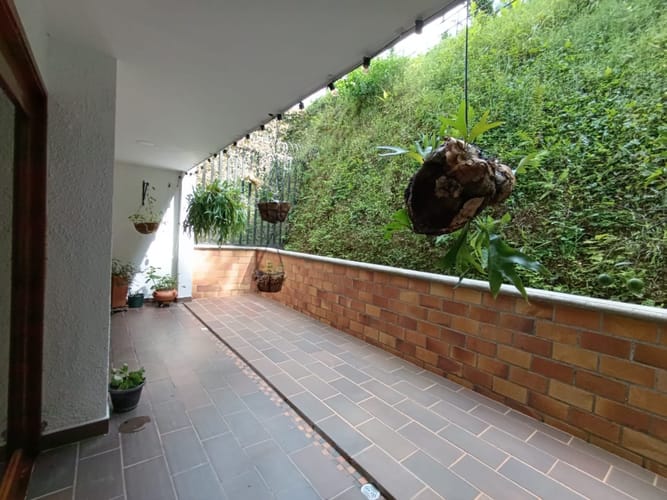 Casa de 3 alcobas en venta en Loma De La Doctora, Sabaneta, 323 m² · foto 11 de 18