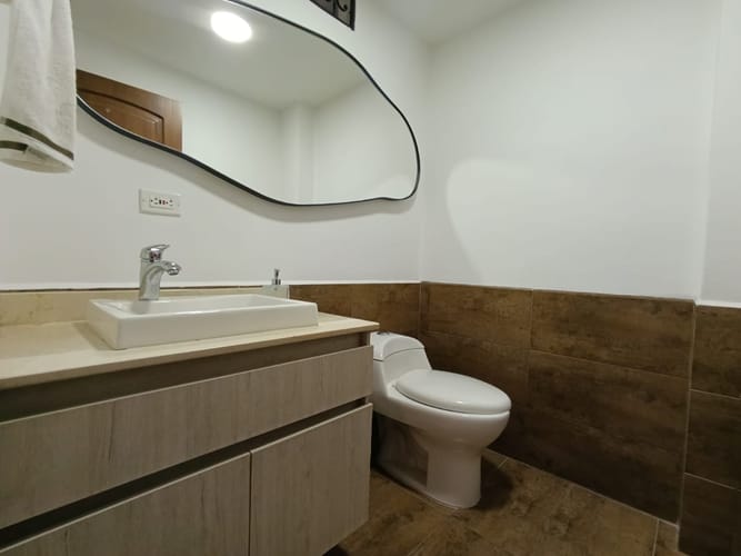 Casa de 3 alcobas en venta en Loma De La Doctora, Sabaneta, 323 m² · foto 14 de 18