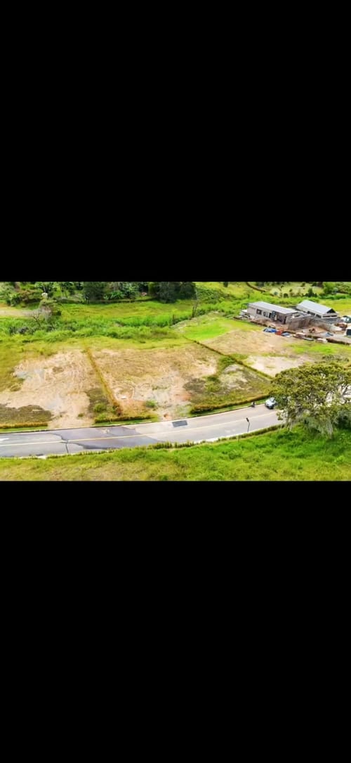 Lote en venta en Guarne, 2075 m² · foto 6 de 9