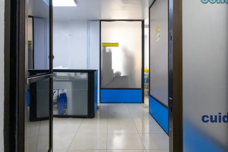 Local en venta en Bolivariana, Medellín, 58 m² · foto 3 de 17