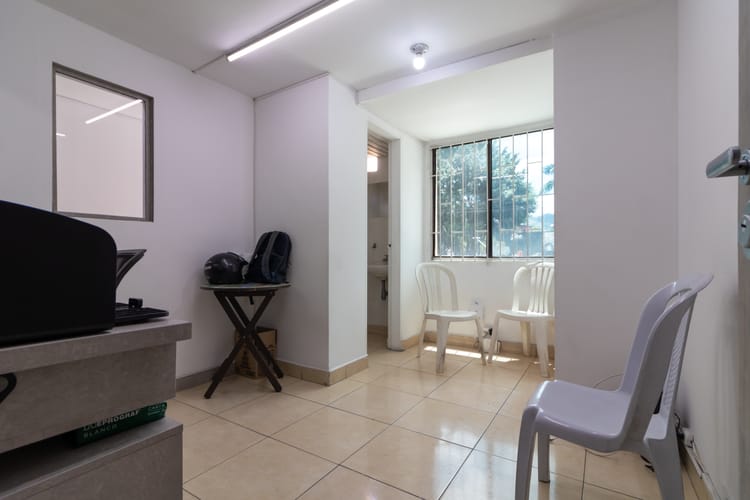 Local en venta en Bolivariana, Medellín, 58 m² · foto 15 de 17