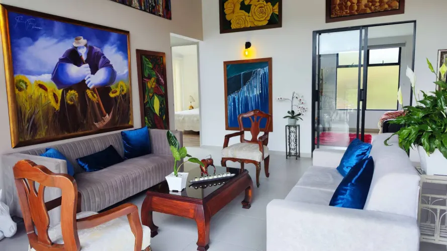 Casa de 4 alcobas en venta en El Retiro, 1817 m² · foto 7 de 20