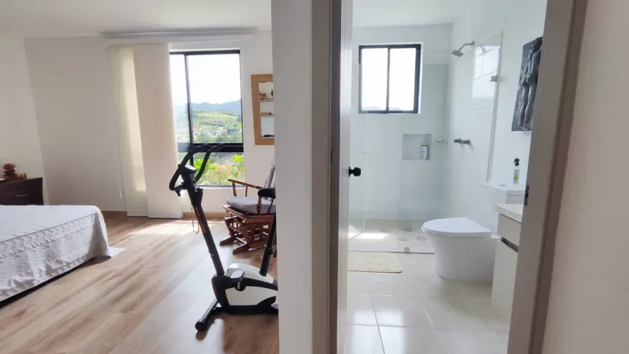 Casa de 4 alcobas en venta en El Retiro, 1817 m² · foto 18 de 20