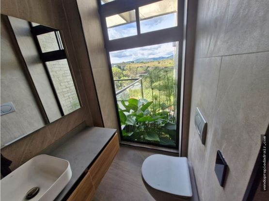 Casa de 6 alcobas en venta en Guarne, 710 m² · foto 4 de 24