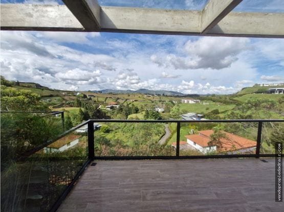 Casa de 6 alcobas en venta en Guarne, 710 m² · foto 7 de 24