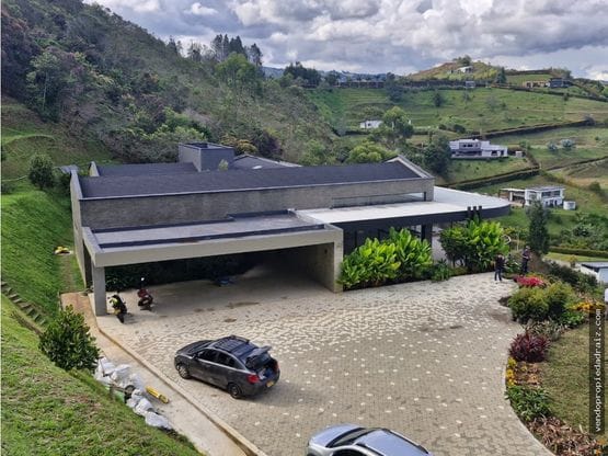 Casa de 6 alcobas en venta en Guarne, 710 m² · foto 15 de 24