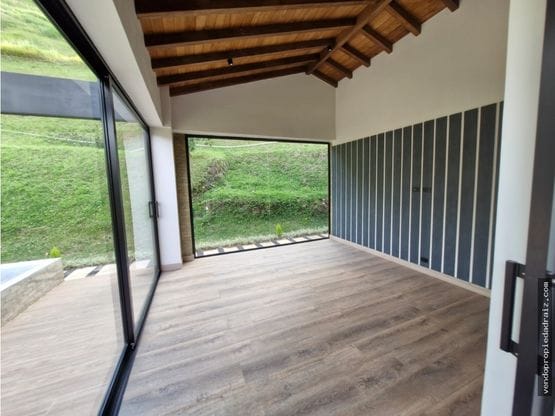 Casa de 6 alcobas en venta en Guarne, 710 m² · foto 19 de 24