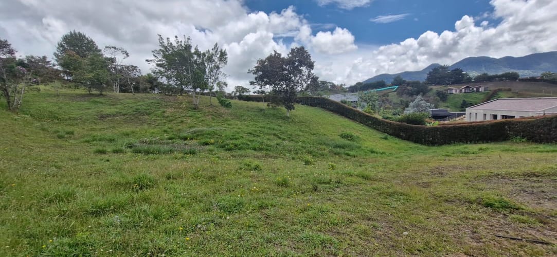 Lote en venta en El Carmen De Viboral, El Carmen de Viboral, 2515 m² · foto 11 de 19