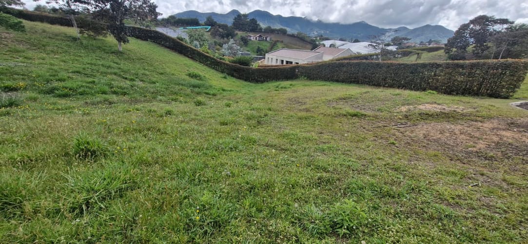 Lote en venta en El Carmen De Viboral, El Carmen de Viboral, 2515 m² · foto 14 de 19