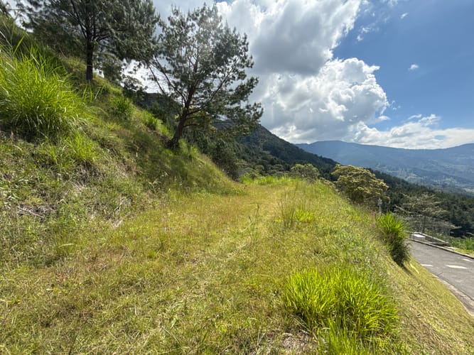 Lote en venta en Mesa, Envigado, 2865 m² · foto 8 de 12