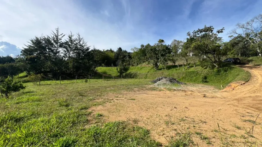 Lote en venta en Quirama, El Carmen de Viboral, 2646 m² · foto 3 de 10