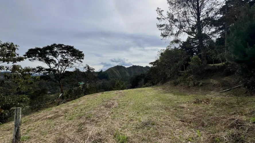 Lote en venta en Tablacito, Rionegro, 5000 m² · foto 2 de 6