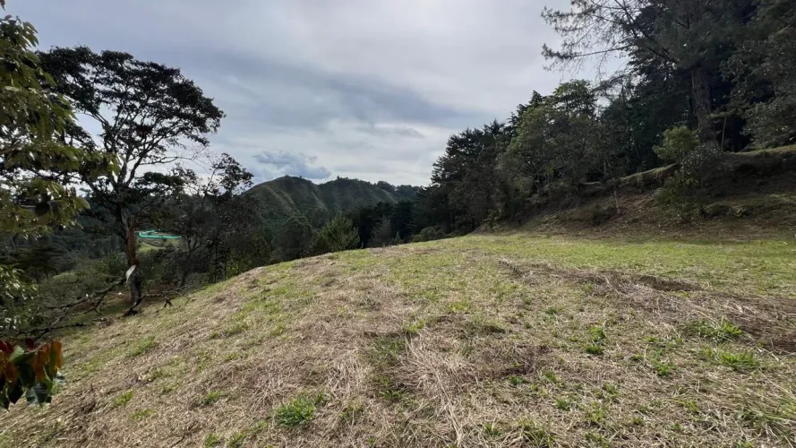Lote en venta en Tablacito, Rionegro, 5000 m² · foto 5 de 6