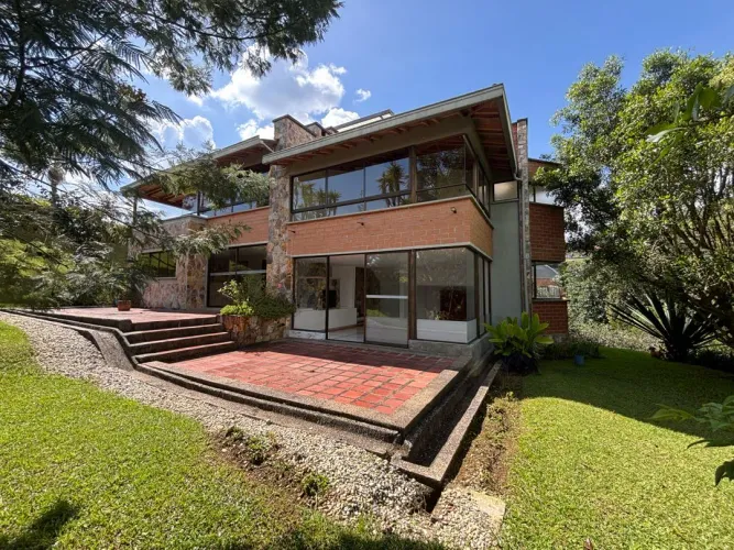 Casa de 4 alcobas en venta en Guayabito, Rionegro · foto 3 de 24