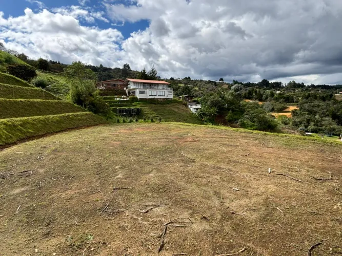 Lote en venta en La Mosquita, Guarne, 1900 m² · foto 8 de 8