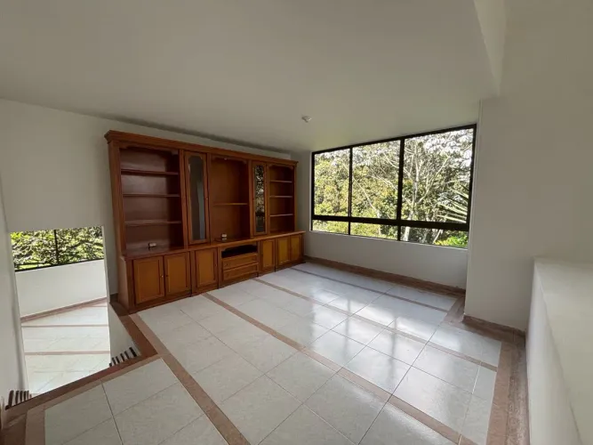 Casa de 4 alcobas en venta en Guayabito, Rionegro · foto 10 de 24