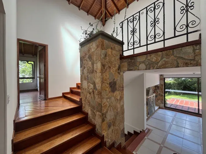 Casa de 4 alcobas en venta en Guayabito, Rionegro · foto 11 de 24