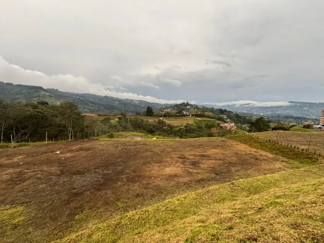 Lote en venta en Canoas, Guarne, 1134 m² · foto 4 de 10