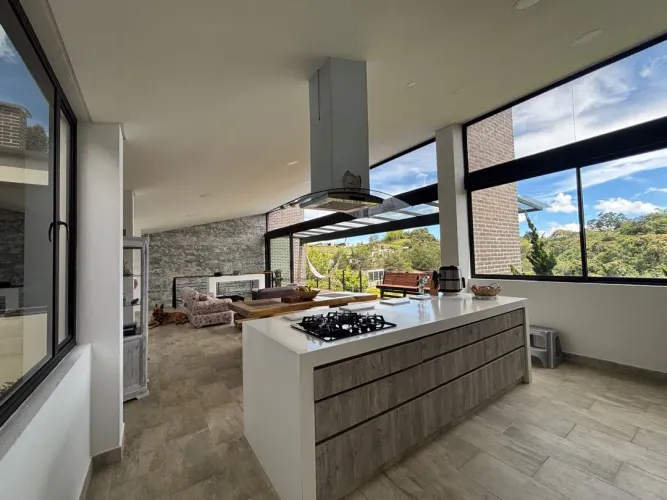 Casa de 3 alcobas en venta en Guayabito, Rionegro · foto 4 de 24