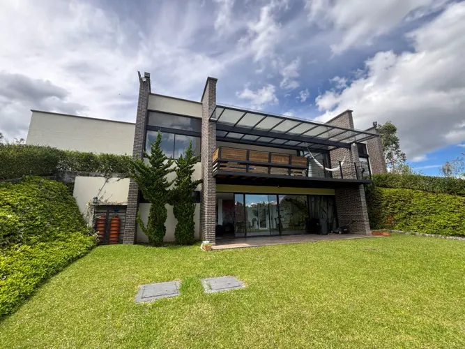 Casa de 3 alcobas en venta en Guayabito, Rionegro · foto 5 de 24