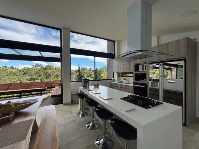 Casa de 3 alcobas en venta en Guayabito, Rionegro · foto 13 de 24