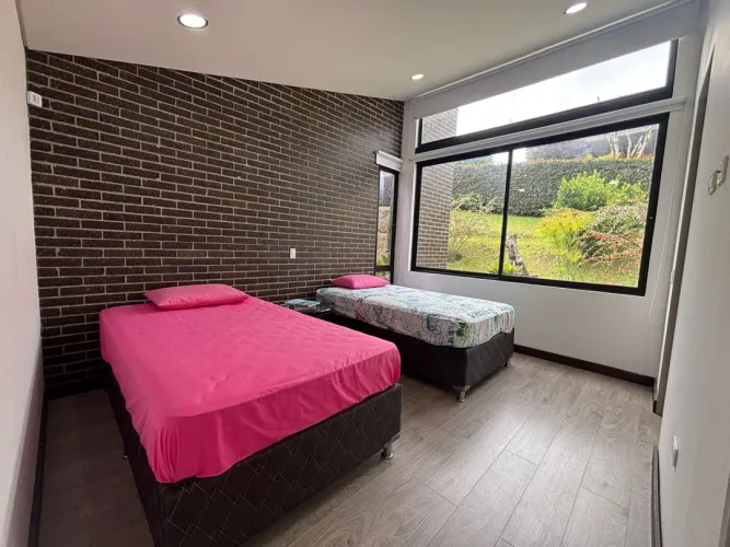 Casa de 3 alcobas en venta en Guayabito, Rionegro · foto 15 de 24