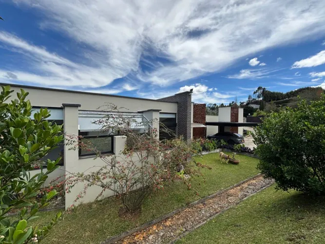 Casa de 3 alcobas en venta en Guayabito, Rionegro · foto 19 de 24