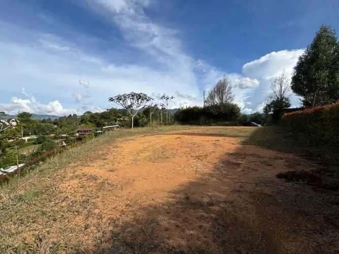 Lote en venta en Guayabito, Rionegro, 2527 m² · foto 8 de 24