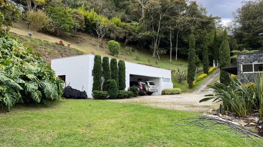 Casa de 6 alcobas en venta en Guayabito, Rionegro · foto 5 de 24