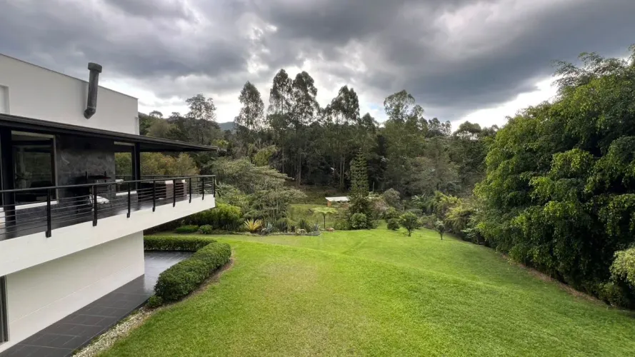 Casa de 6 alcobas en venta en Guayabito, Rionegro · foto 9 de 24