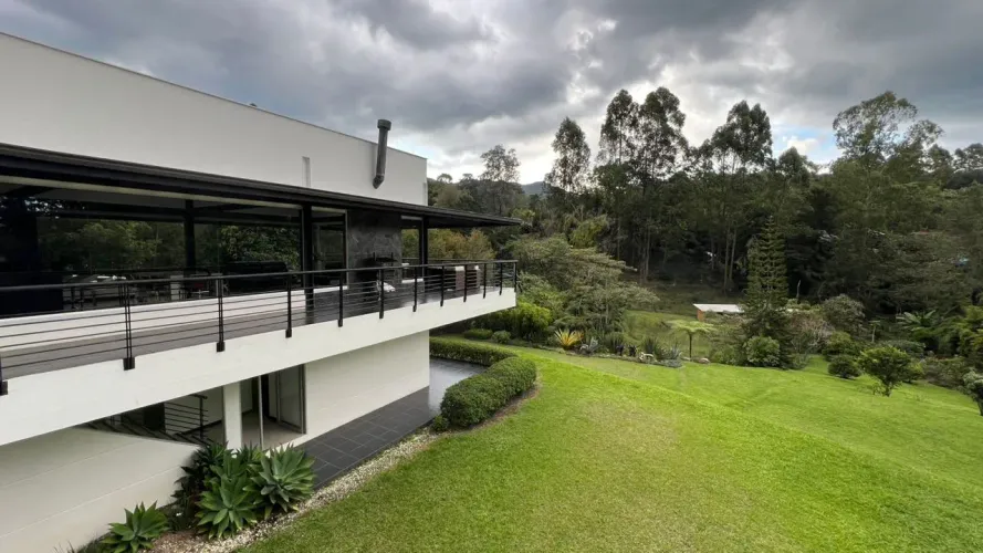 Casa de 6 alcobas en venta en Guayabito, Rionegro · foto 10 de 24