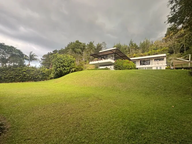 Casa de 6 alcobas en venta en Guayabito, Rionegro · foto 13 de 24