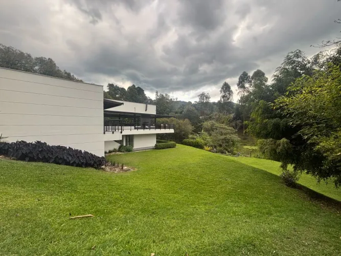 Casa de 6 alcobas en venta en Guayabito, Rionegro · foto 15 de 24