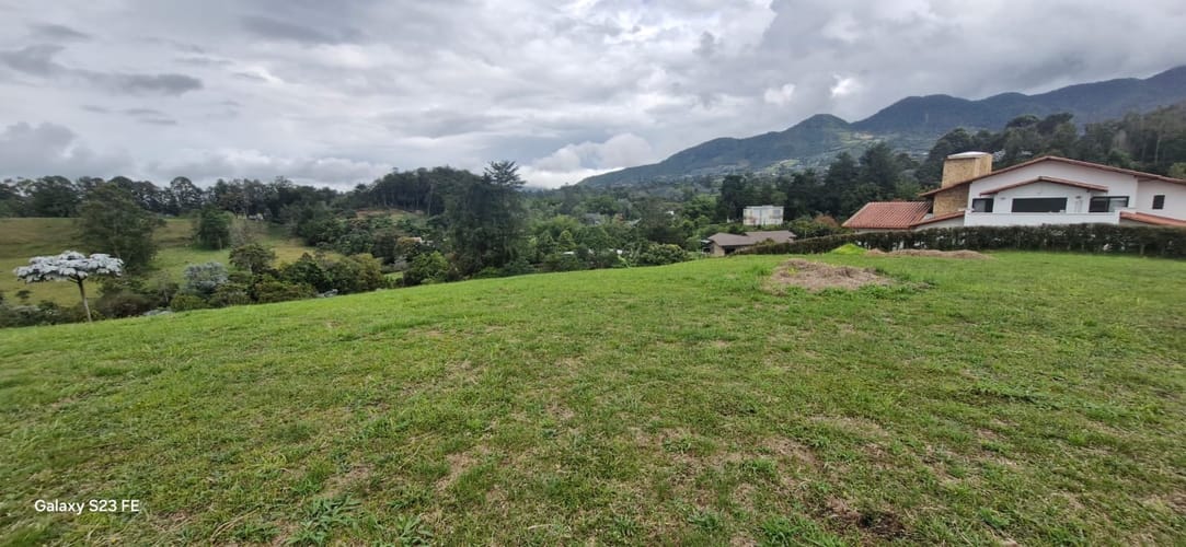 Lote en venta en El Porvenir, El Carmen de Viboral, 4258 m² · foto 4 de 18