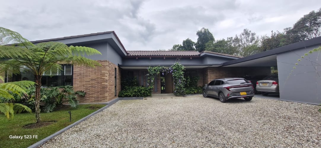 Finca en venta en El Porvenir, Rionegro, 330 m² · foto 2 de 19