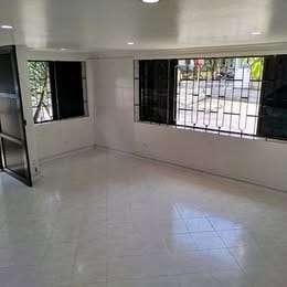 Local en venta en El Poblado, Medellín, 35 m² · foto 3 de 5