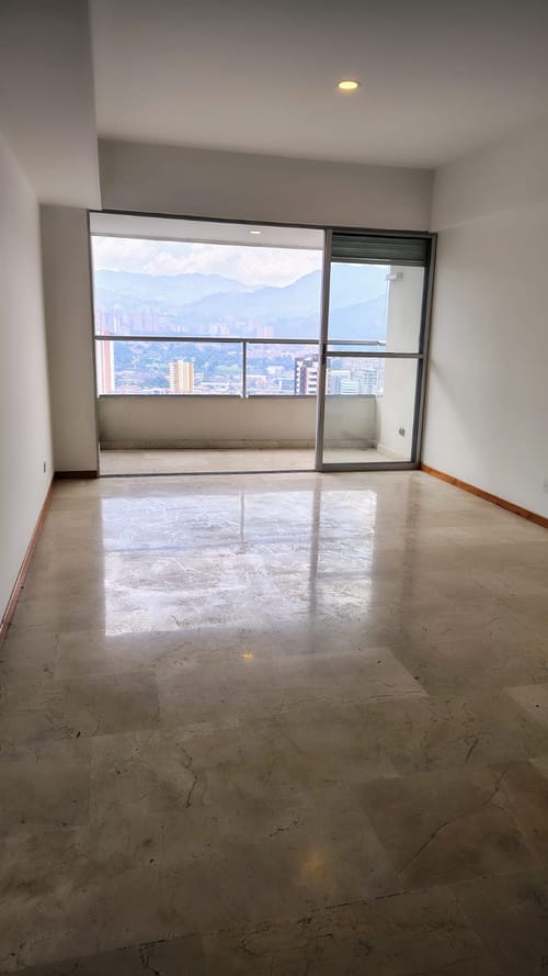 Apartamento de 3 alcobas en venta en Las Lomitas, Sabaneta, 93 m² · foto 19 de 24