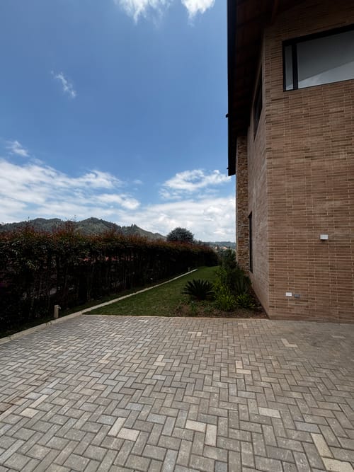 Casa de 4 alcobas en venta en Pantanillo, El Retiro, 308 m² · foto 2 de 24