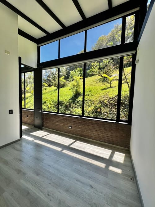 Casa de 3 alcobas en venta en Cascajo Arriba, Marinilla, 250 m² · foto 2 de 8