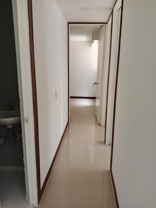 Apartamento de 3 alcobas en venta en Centro, Bello, 57 m² · foto 2 de 10