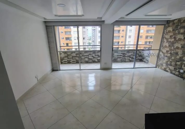 Apartamento de 3 alcobas en venta en Centro, Bello, 82 m² · foto 2 de 12