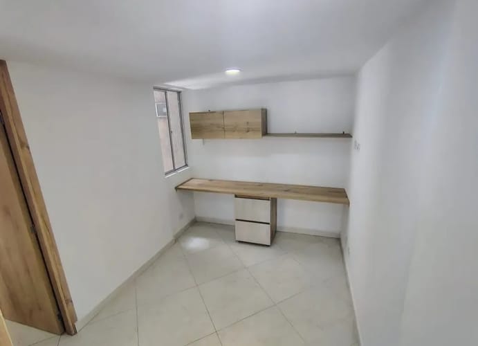 Apartamento de 3 alcobas en venta en Centro, Bello, 82 m² · foto 4 de 12