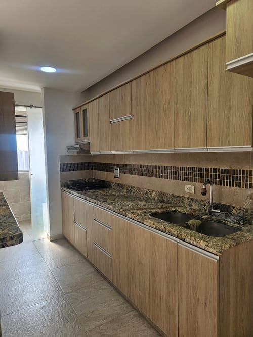 Apartamento de 3 alcobas en venta en Centro, Bello, 89 m² · foto 12 de 21